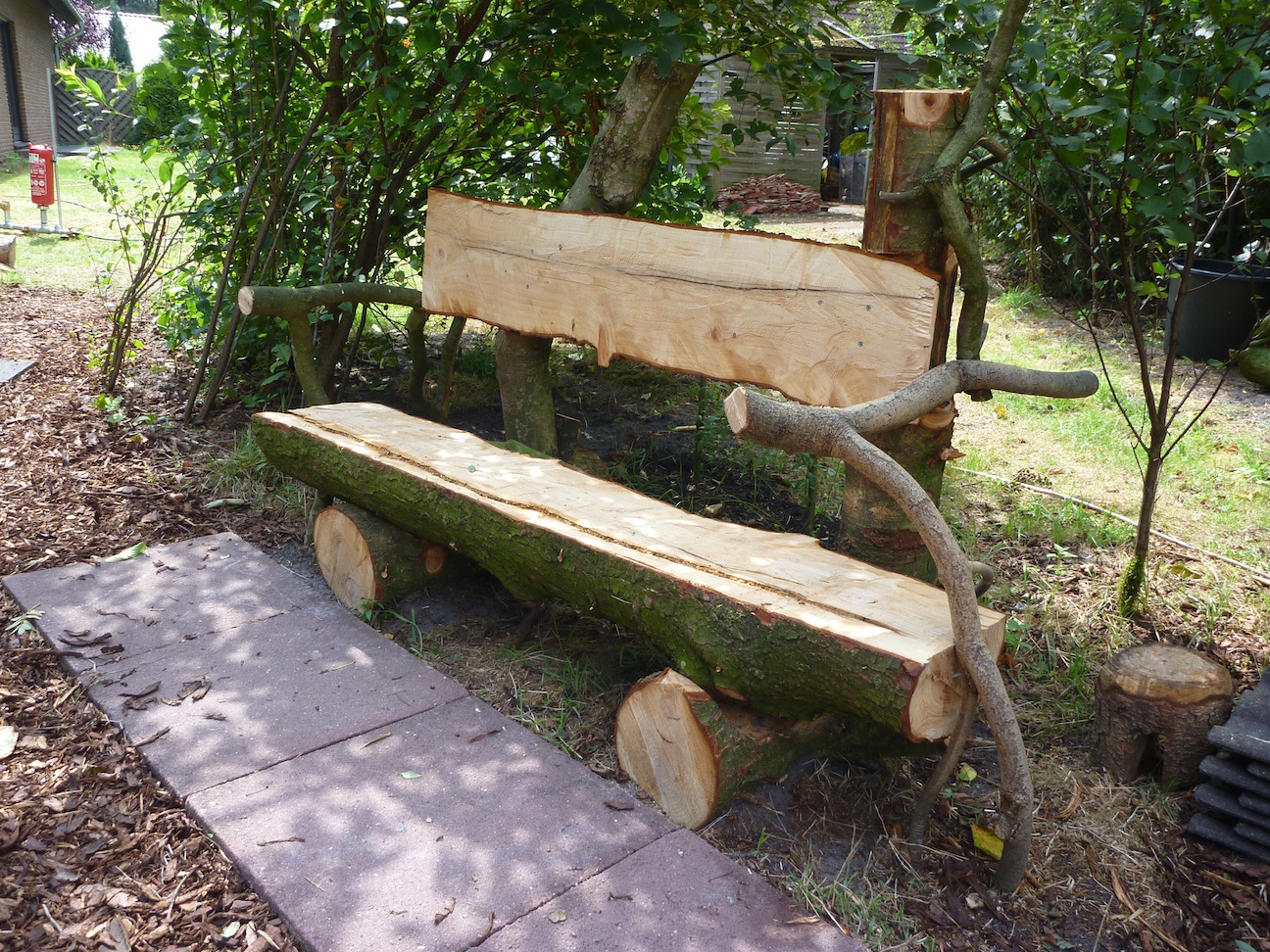 drying split catalpa logs for benches